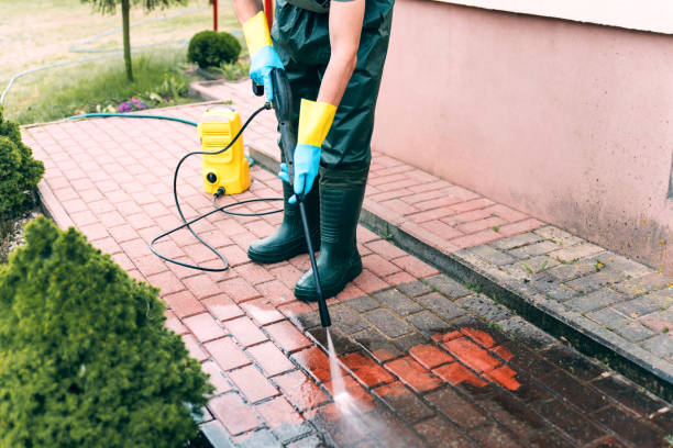 Professional Pressure Washing Services in Garner, IA